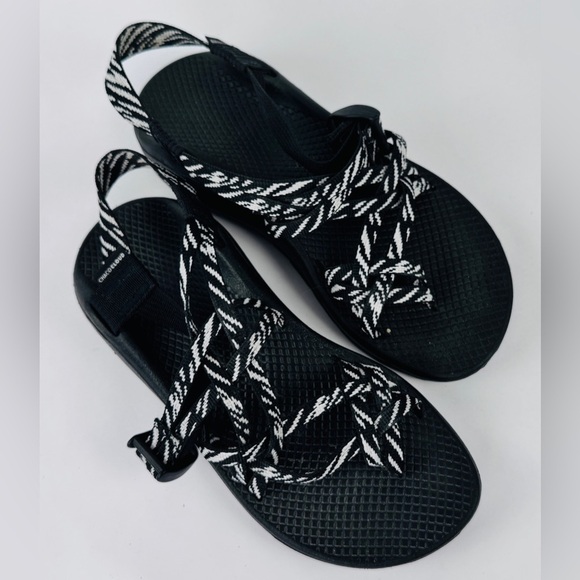 Chaco ZX/2 Classic Sandals Women’s 8 Paddle B+W Black White Toe Loop Hiking - Picture 5 of 7